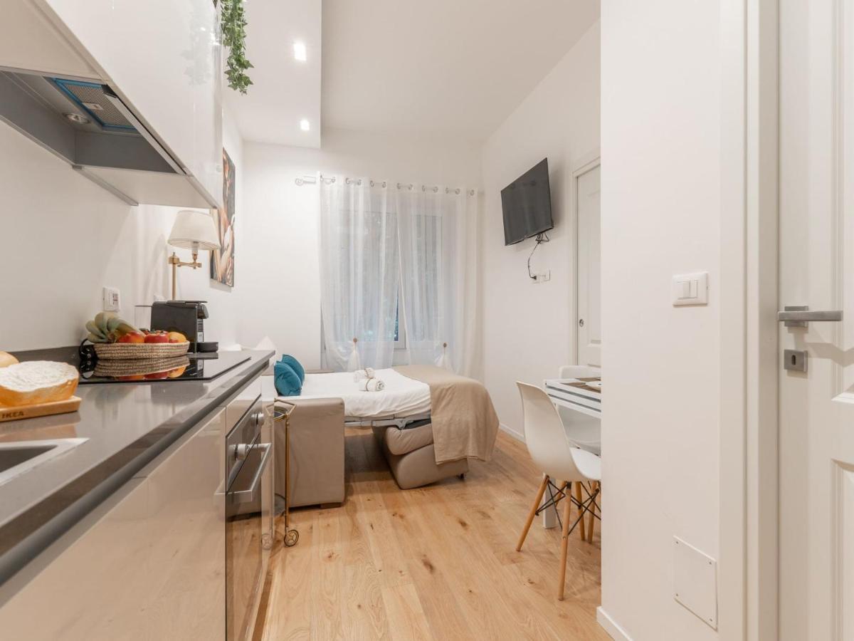 The Best Rent - Gorgeous One-Bedroom Apartment In Ticinese Milan Luaran gambar