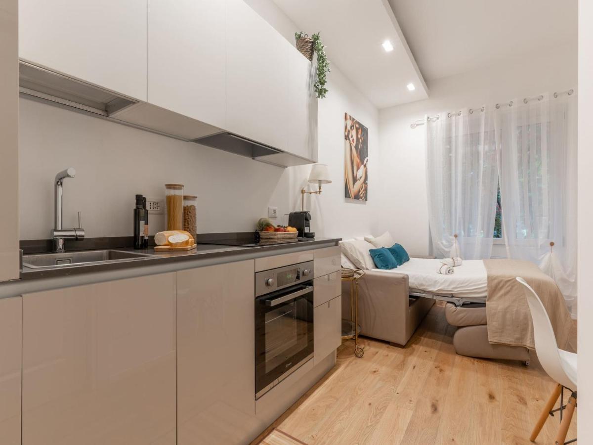 The Best Rent - Gorgeous One-Bedroom Apartment In Ticinese Milan Luaran gambar