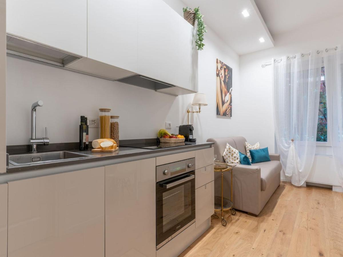 The Best Rent - Gorgeous One-Bedroom Apartment In Ticinese Milan Luaran gambar