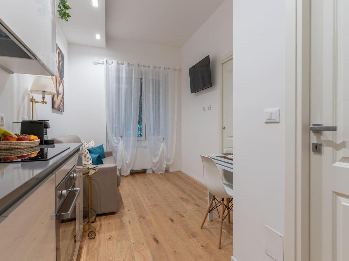 The Best Rent - Gorgeous One-Bedroom Apartment In Ticinese Milan Luaran gambar